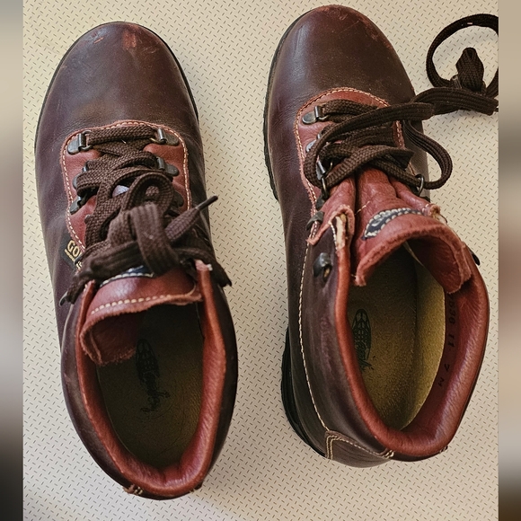 Vasque GORE-TEX waterproof, leather hiking or work boot, women's 7M, like new - Picture 8 of 10